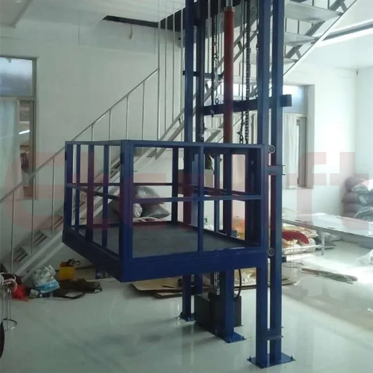 Mezzanine lift voor magazijn