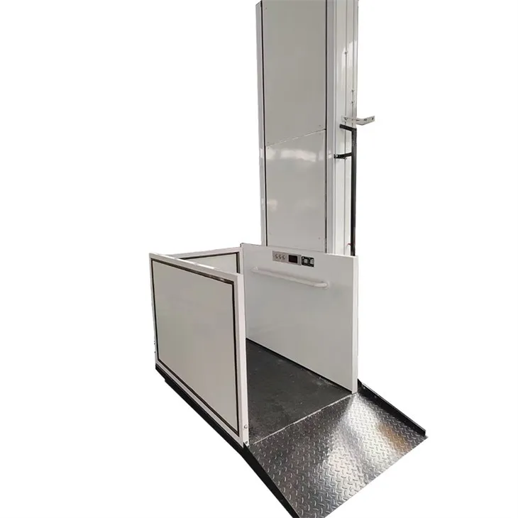 Rolstoellift voor huis buiten